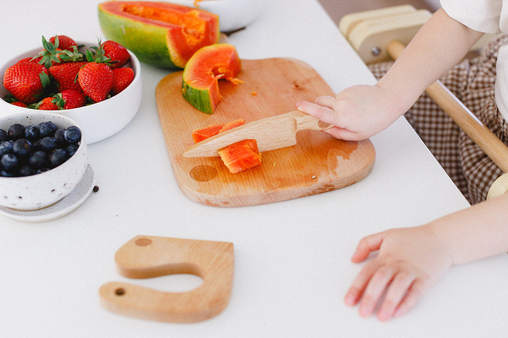 5 Simple Tips for Keeping Toddlers Engaged During Meal Prep