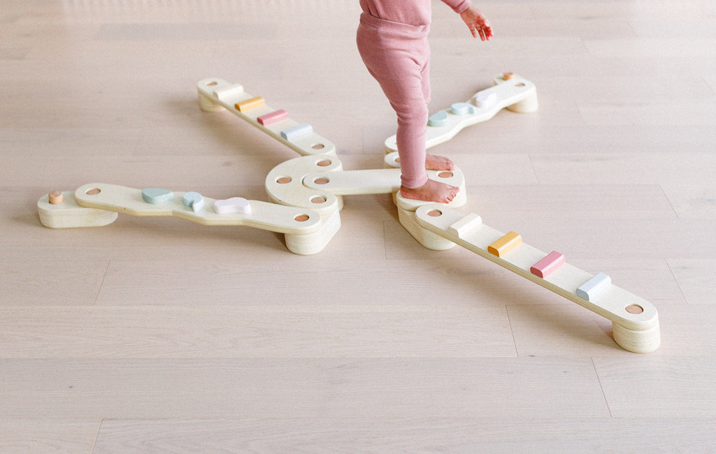 A Parent’s Guide to Toddler’s First Steps